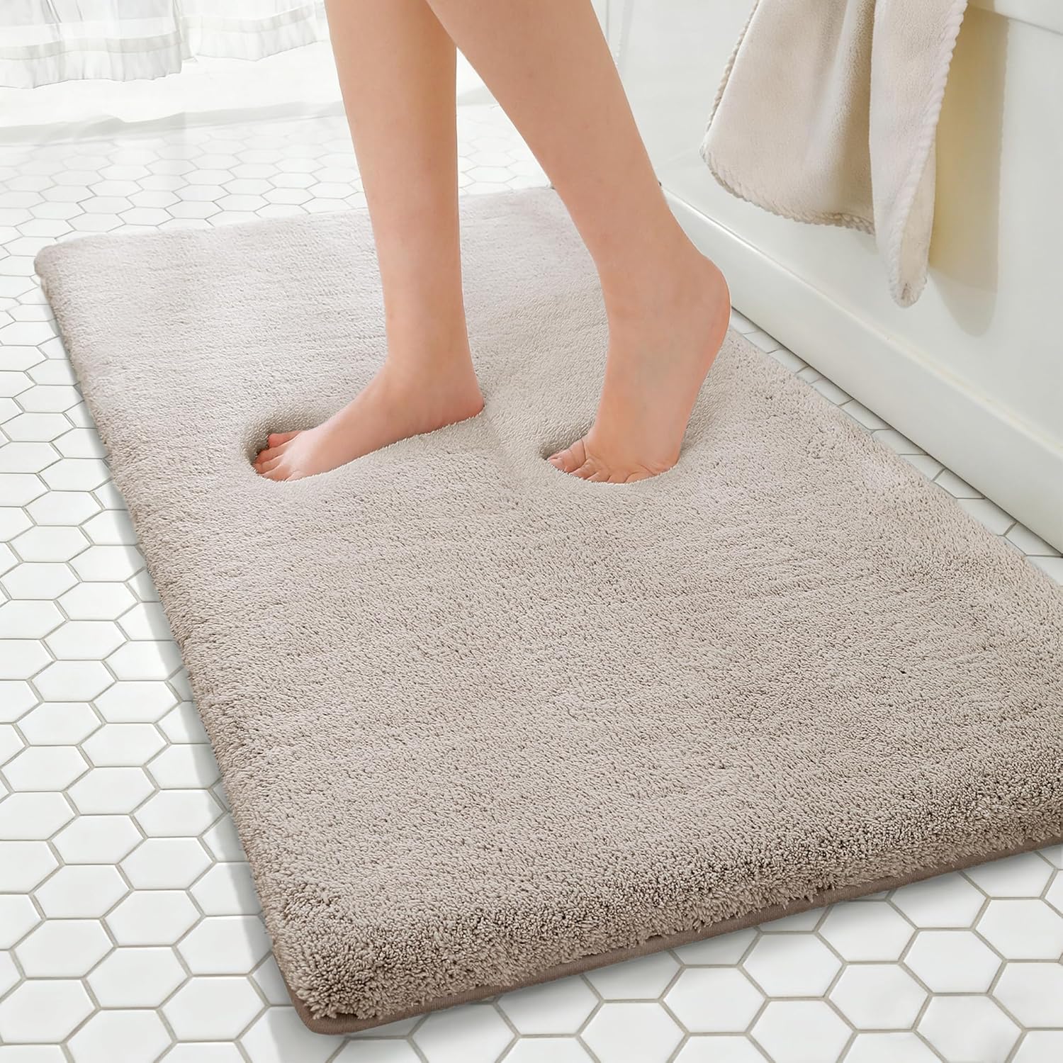 MINIDEAR Bathroom Rugs 36x24 Light Gray - Thick Memory Foam Bath Mat, Ultra Soft & Plush Fluffy, Non-Slip, Quick Dry, Absorbent Washable Floor Microfiber Mat for Tub, Home Decor Accessories